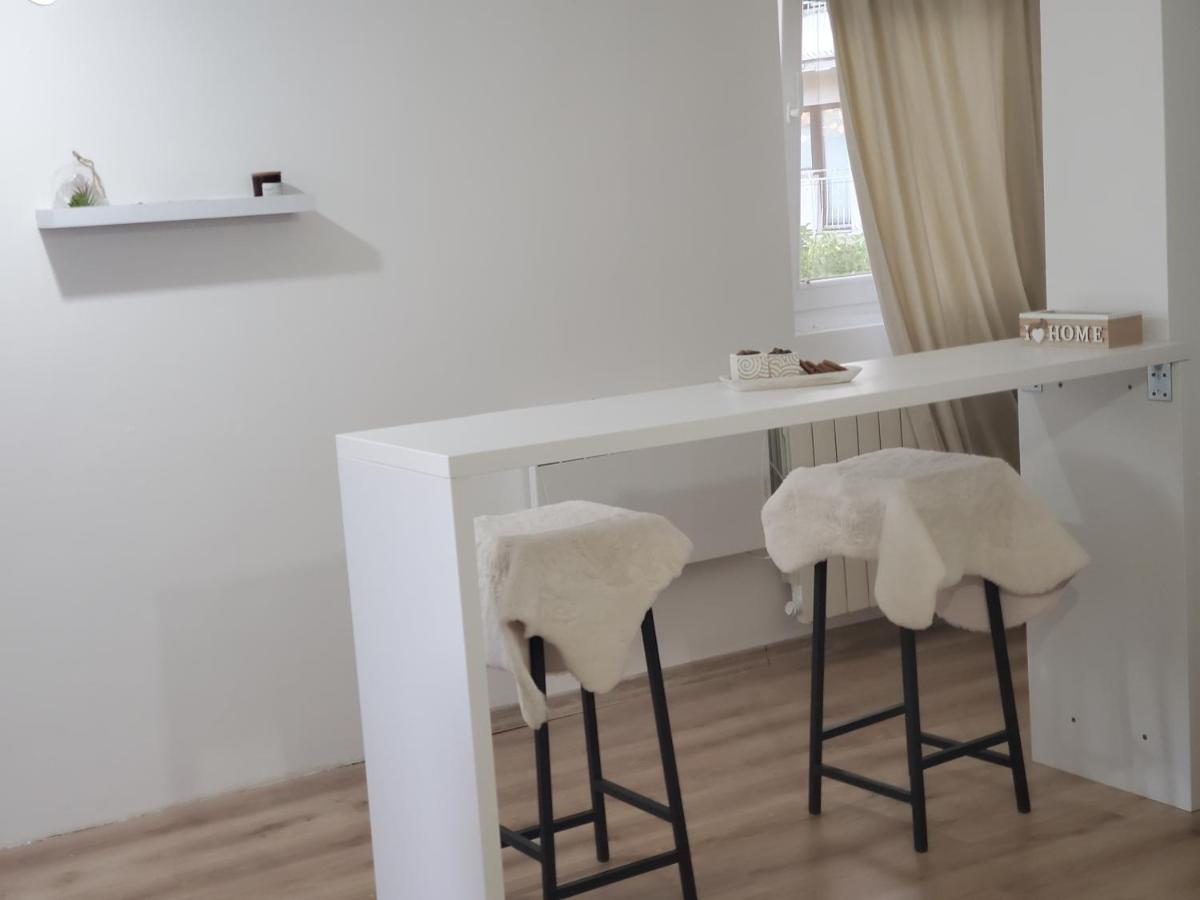 Sleep And Drive White Appartement Sarajevo Buitenkant foto