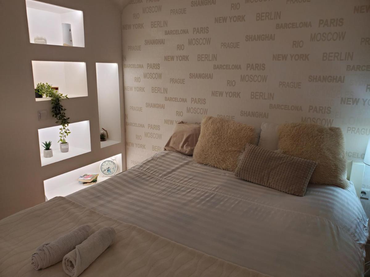 Sleep And Drive White Appartement Sarajevo Buitenkant foto